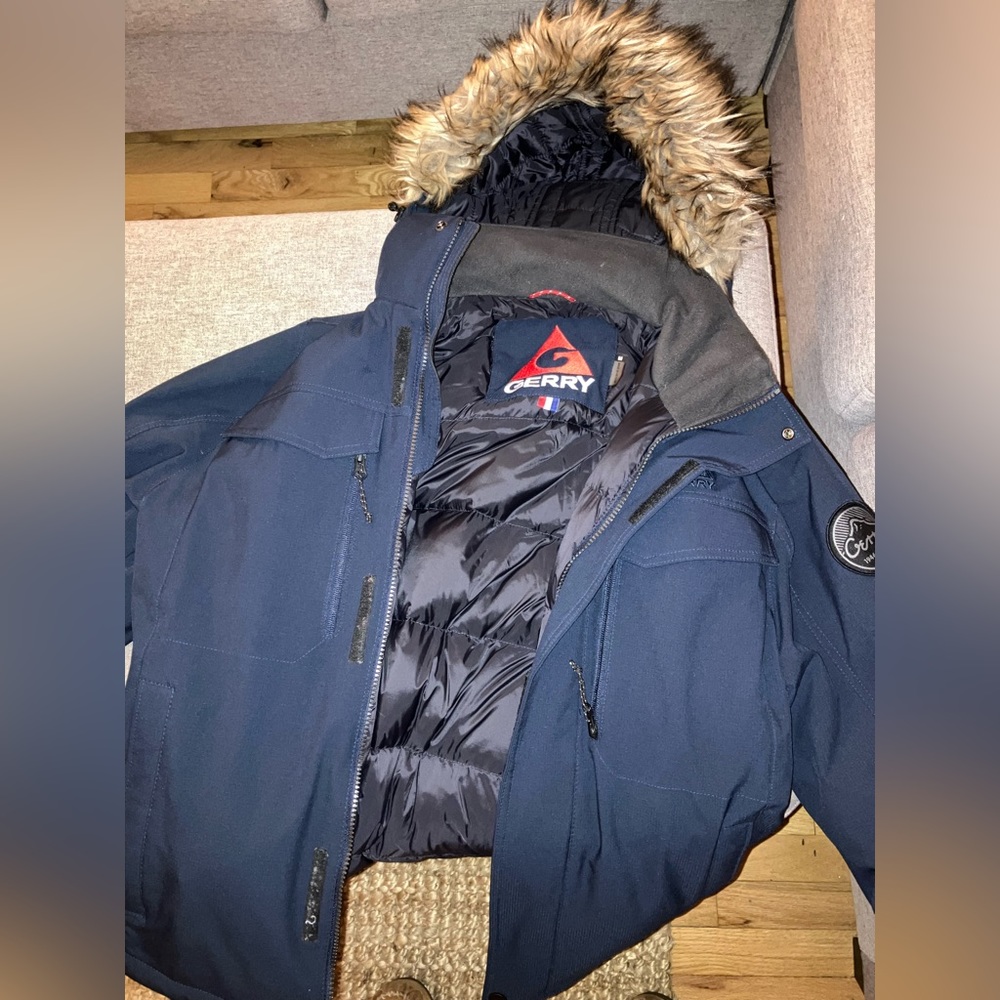 Gerry mens Medium parka winter coat hooded fur - great condition, navy blue